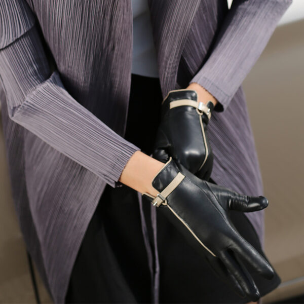 Elegant leather gloves for women – Freyona Boutique