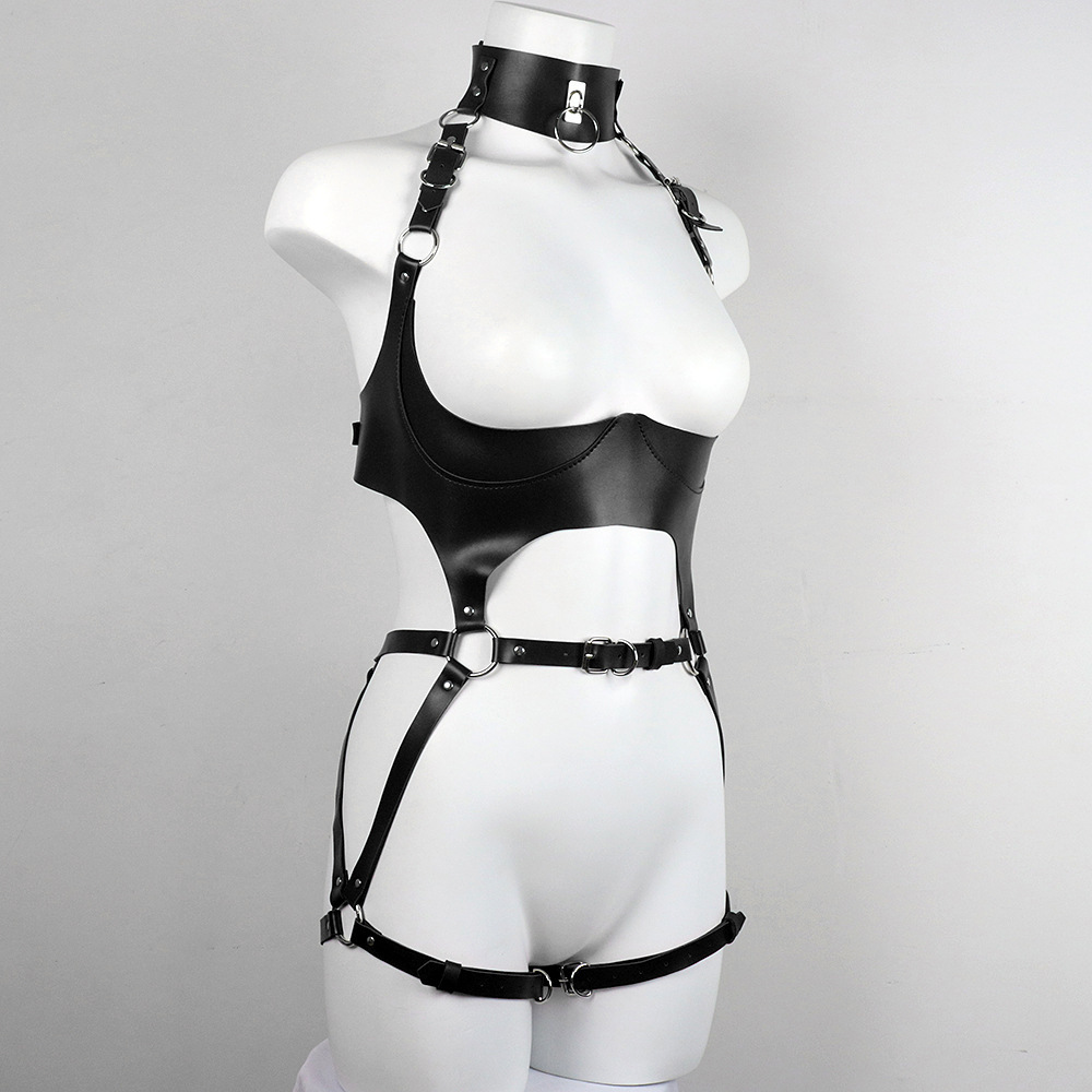 Viettelevä musta bdsm-harness, elegantti ja kestävä, Freyona Boutique