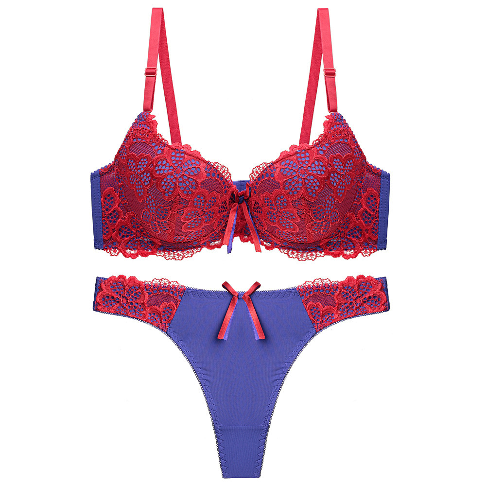 Luxe Lace Comfort - Red lace bra set with delicate detailing and supportive molded cups