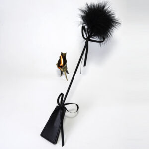 Musta kiusoittelupiiska sensory play -käyttöön