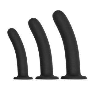 Kaareva silikoninen dildosetti kolmessa koossa S, M ja L mustalla sileällä pinnalla. Freyona.