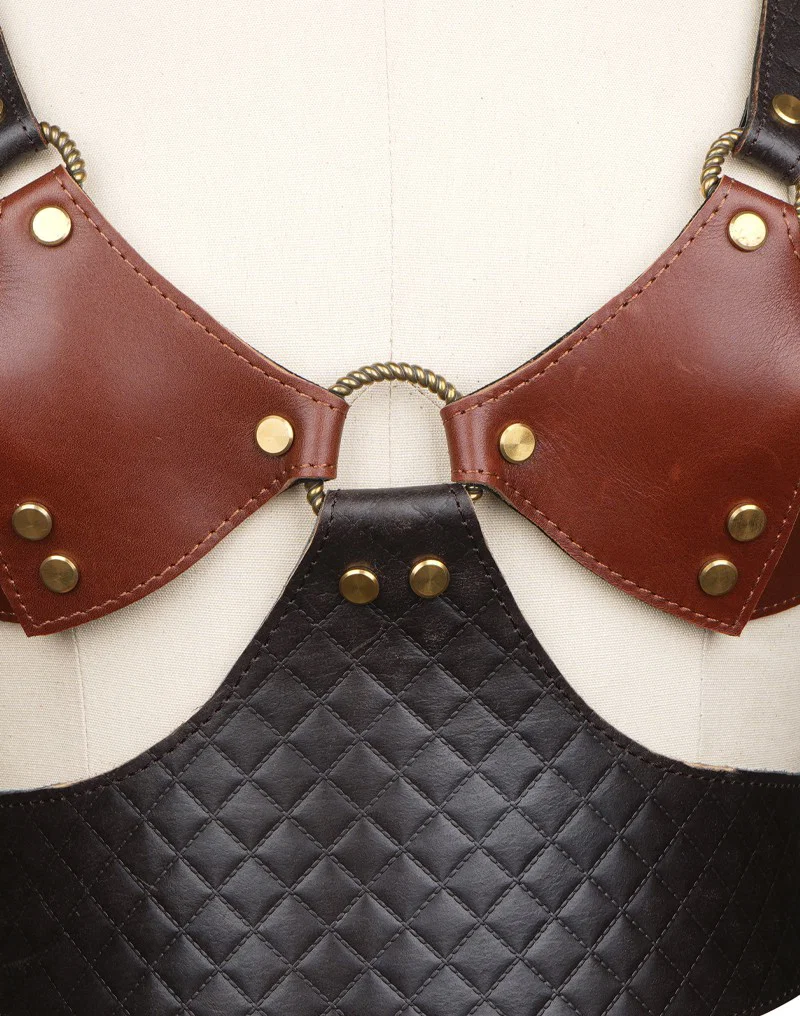 Käsintehty nahkainen bustier Equestrian Collection -mallistosta.