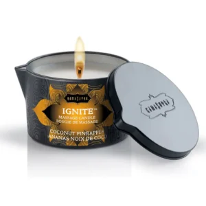 Kama Sutra Ignite Coconut Pineapple -hierontakynttilä kaatonokallisessa purkissa. Freyona.