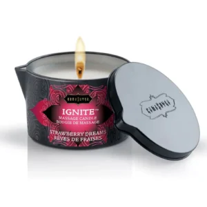 Kama Sutra Ignite Strawberry Dreams -hierontakynttilä kaatonokallisessa purkissa. Freyona.