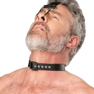 Rimba Bondage Play musta nahkainen pääharness metallisilla nenäkoukuilla. Freyona.